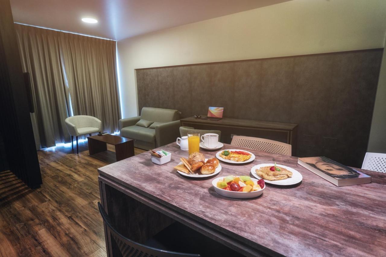 Urban Suites Apart Hotel Santa Cruz de La Sierra Kültér fotó